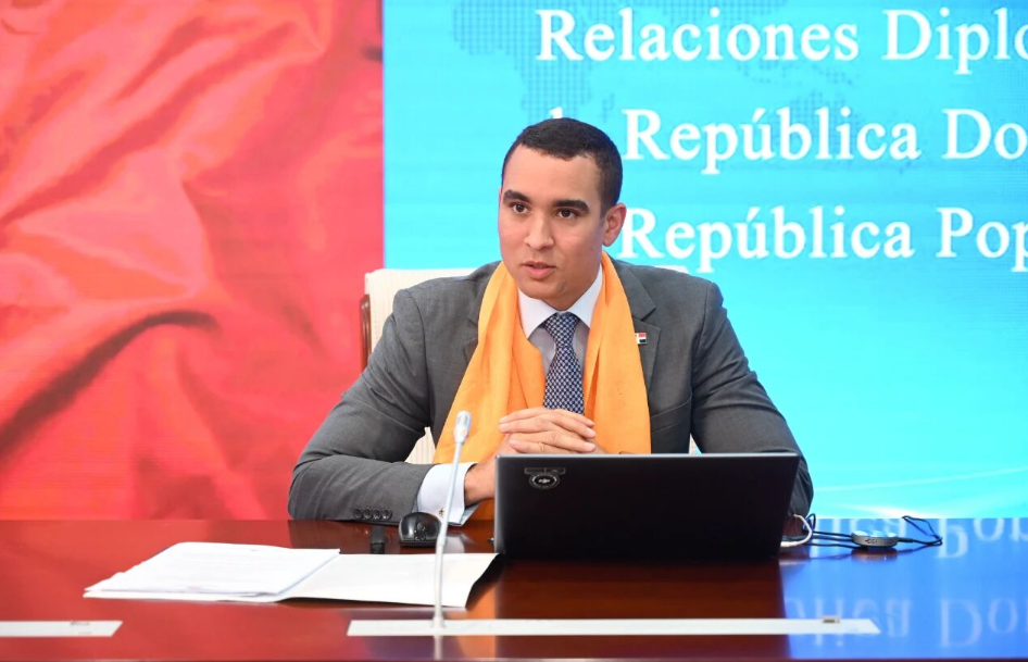 多米尼加驻华大使馆大使：何塞·胡里奥·戈麦斯·贝亚托