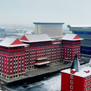 河外电视台《秀我校园》：带你看河北外国语学院的雪景