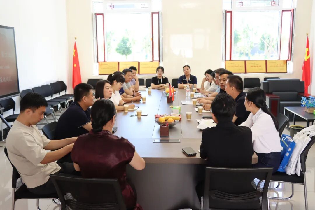 新华网、国际在线、石家庄发布、河青新闻网、石家庄新闻网、元氏发布等媒体报道河北外国语学院成功举办助力河北县域特色产业出海拓市场对接会
